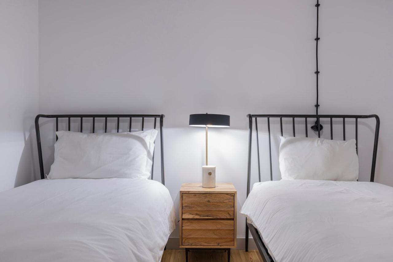 Glamorous 3Bdr Apartment In City Center By Lovelystay Lissabon Exterior foto